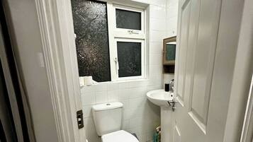 Een douche, een haardroger