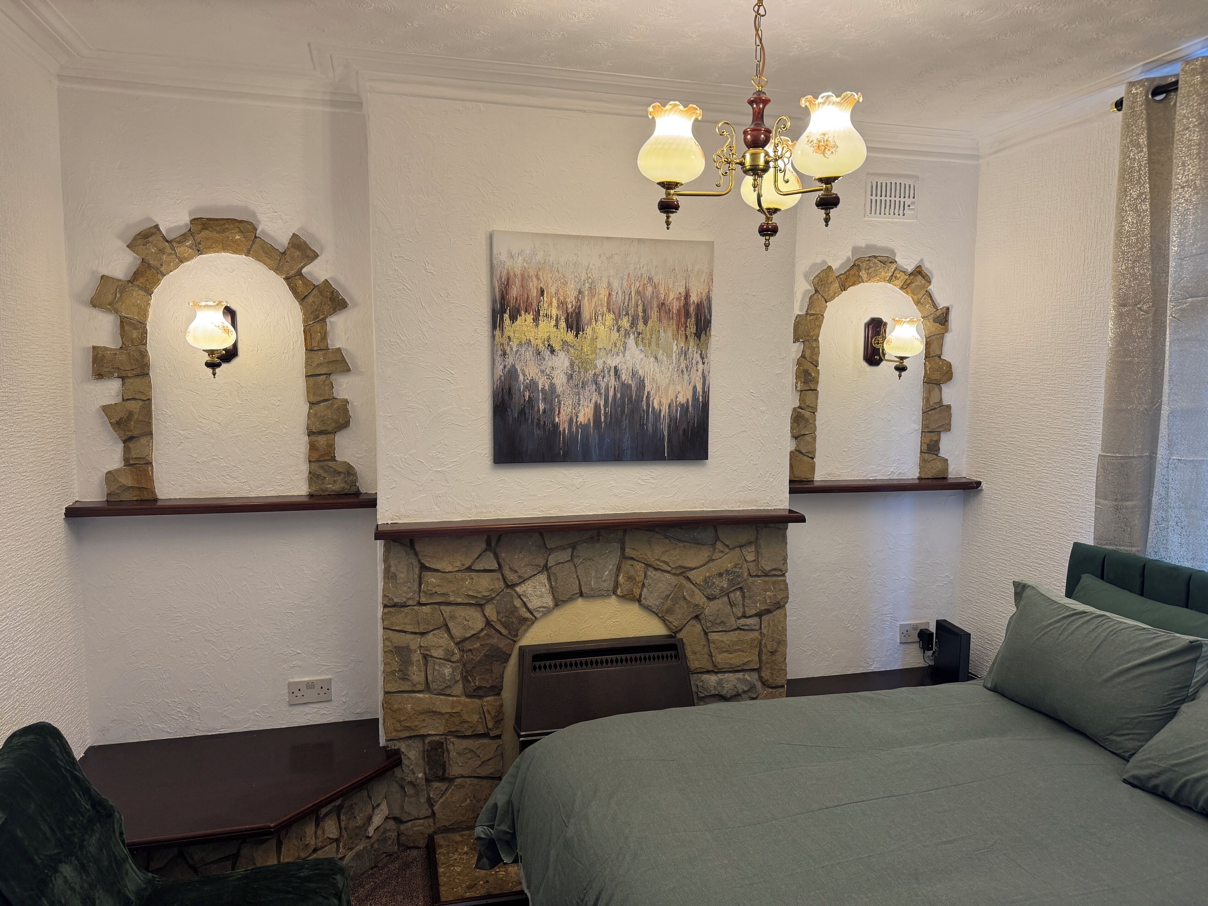 3 bedrooms, iron/ironing board, Internet, bed sheets