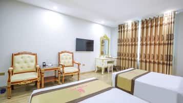 Tallelokero huoneessa, pimennysverhot, äänieristys, ilmainen Wi-Fi