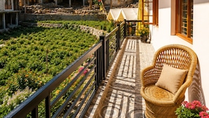 Balcony Homestay Room - Tanghaa Resort By Mountain Bee (Nako)