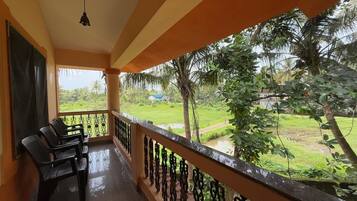 Chambre Deluxe | Enceinte de lâhĂ©bergement