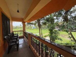 Deluxe Room | Property grounds - The Para Studio by Smith & Appy (Parra)