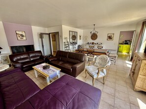 Living area - Provencal house in the heart of the vineyards (Gigondas)