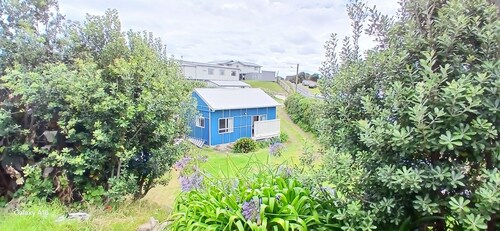 'Little Blue Bach' Sunset Beach