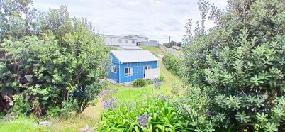 'Little Blue Bach' Sunset Beach