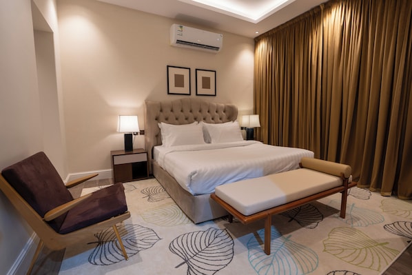 Suite Keluarga, pemandangan kota | Brankas, setrika/meja setrika, dan Wi-Fi gratis