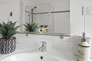 Hair dryer - Pure sunset bliss in West Beach, experience with friends or family (West Beach)