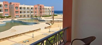 Oyster Bay Beach Suites Luxury Studio with a sea view