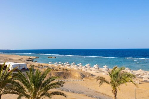 Oyster Bay Beach Suites Luxury Studio with a sea view