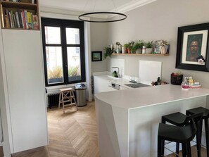 Oven, stovetop, dishwasher