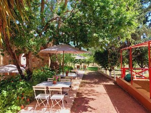 Khu ẩm thực ngoài trời