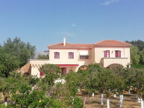 Exterior - BELLA CISTERNA (Chios)
