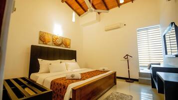 Chambre Triple Luxe, vue piscine