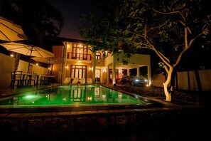 Outdoor pool - Heaven Villa Anuradhapura (Anuradhapura)