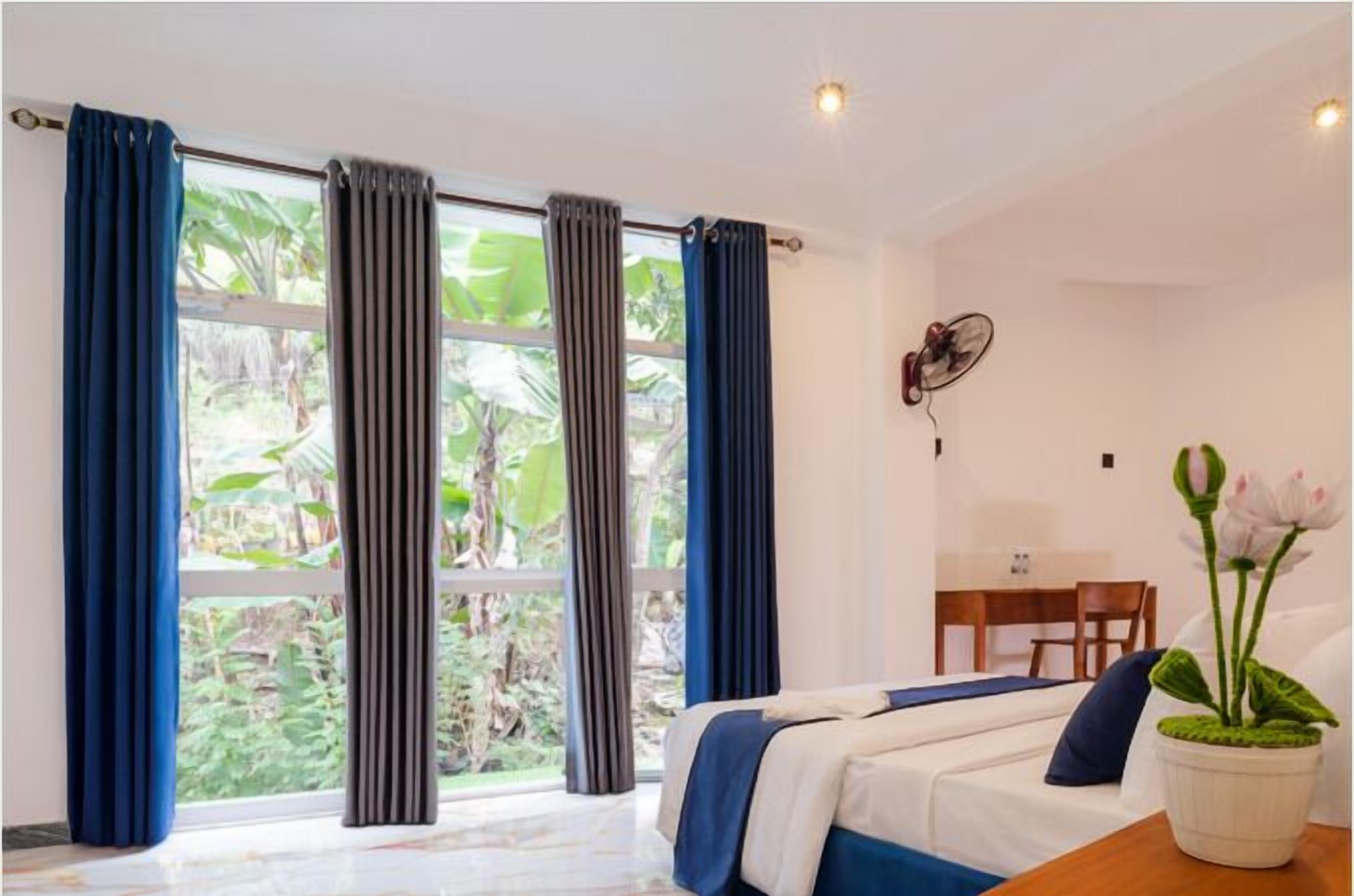 Deluxe tweepersoonskamer, balkon, uitzicht op bergen | Gratis wifi