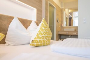 Apartment, 1 Bedroom, Accessible, Smoking | 1 bedroom - Comfort Studio With King-size Bed for 2 People 24-7 Check-in (Graz)