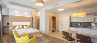 Comfort Studio With King-size Bed for 2 People 24-7 Check-in