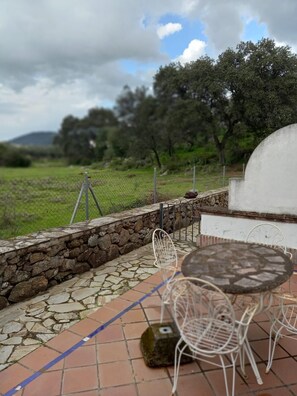 Family Studio, Patio, Mountain View | Outdoor dining - Apartamentos Los Álamos de El Pedroso (El Pedroso)