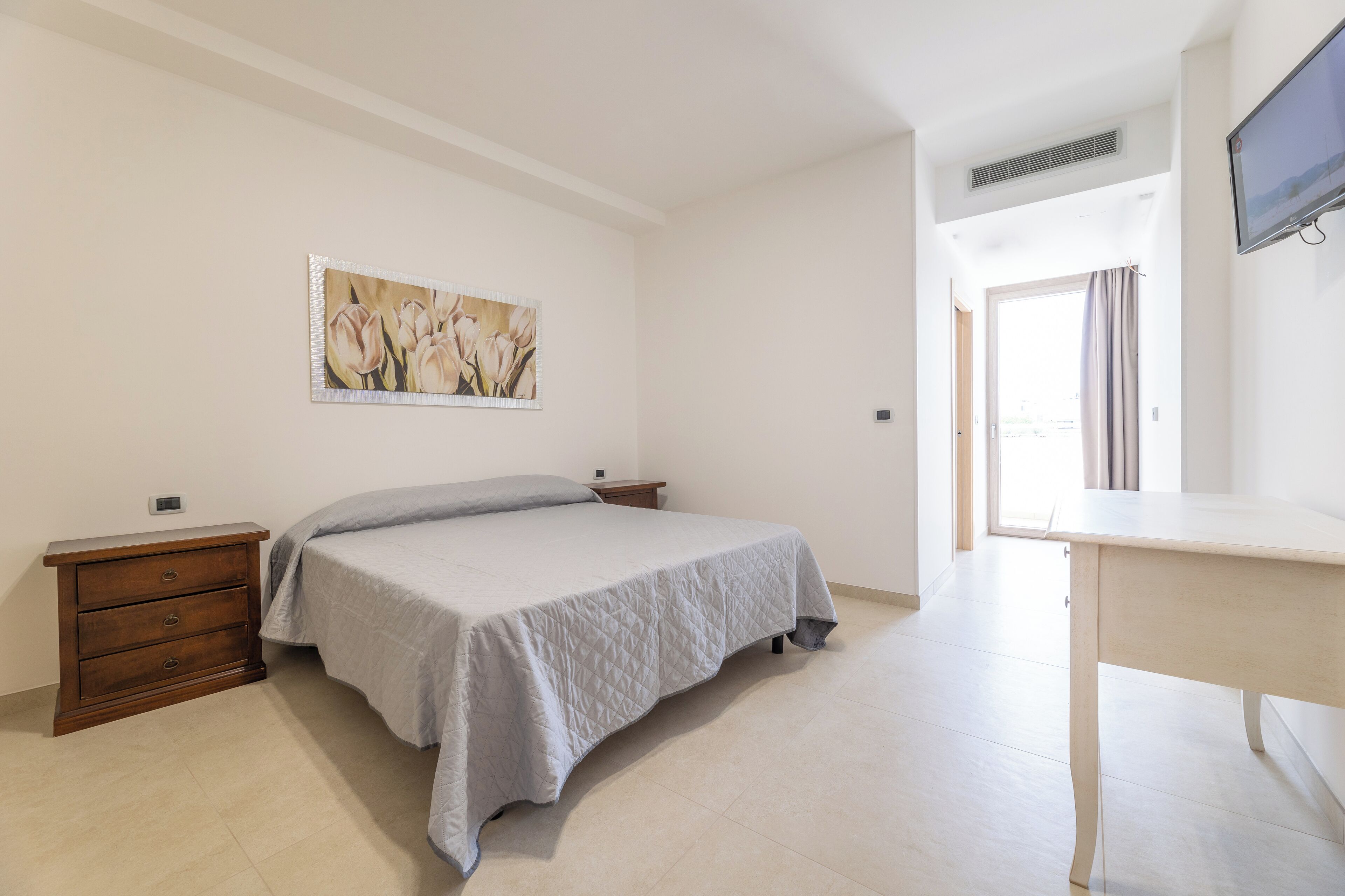 Chambre Standard, balcon, vue ville | Coffres-forts dans les chambres, chambres insonorisées, Wi-Fi gratuit