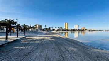 Vlak bij het strand