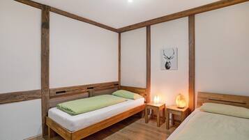 Iron/ironing board, WiFi