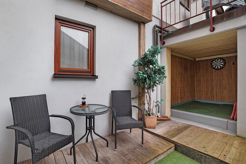 Apartment 'Schwarzwald-Lodge' with Terrace and Infrared Cabin