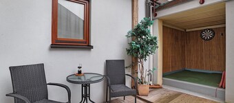 Apartment 'Schwarzwald-Lodge' with Terrace and Infrared Cabin