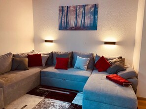 TV - Apartment 'Schwarzwald-Lodge' with Balcony and Wi-Fi (Kappelrodeck)