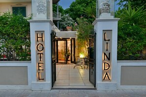 Exterior detail - Apartment in Sicily including breakfast (Giardini Naxos)