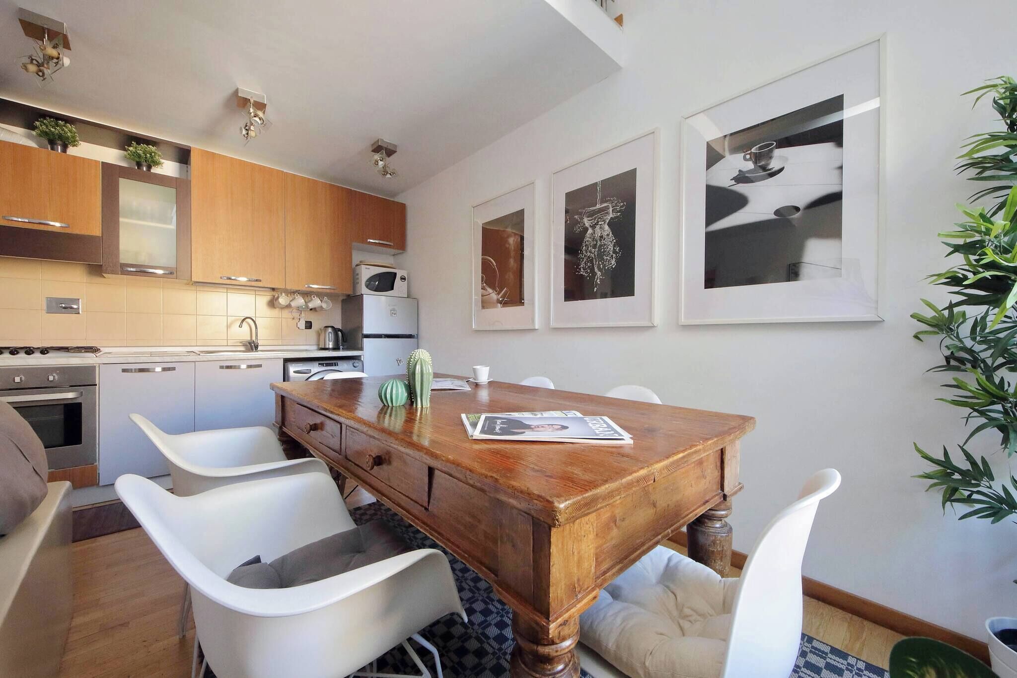 Condo, 2 Bedrooms | Dining room