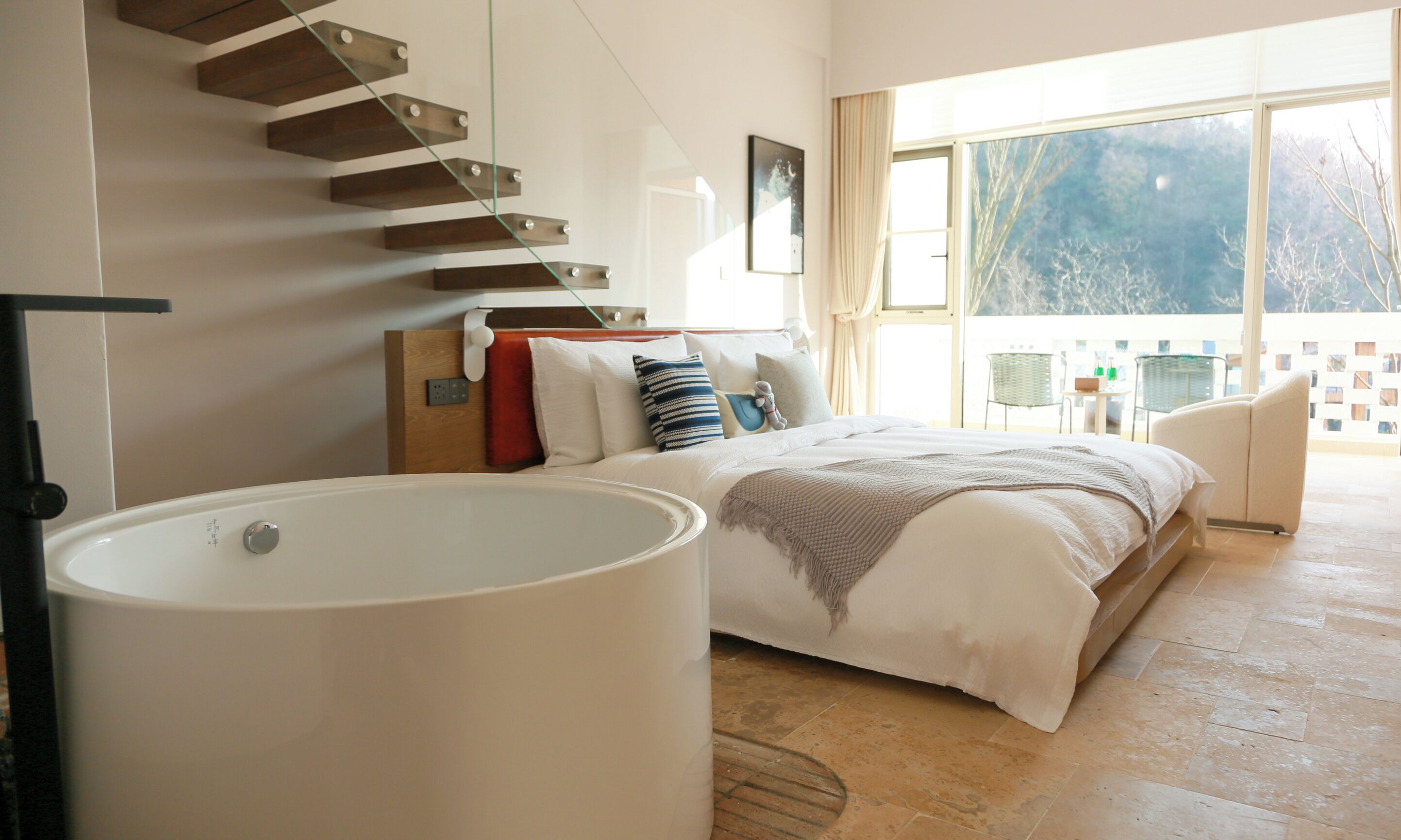 Familien-Studiosuite, Bergblick | Hochwertige Bettwaren, Daunenbettdecken, Schreibtisch