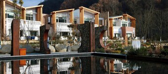 Old River Story Art Mountain Retreat