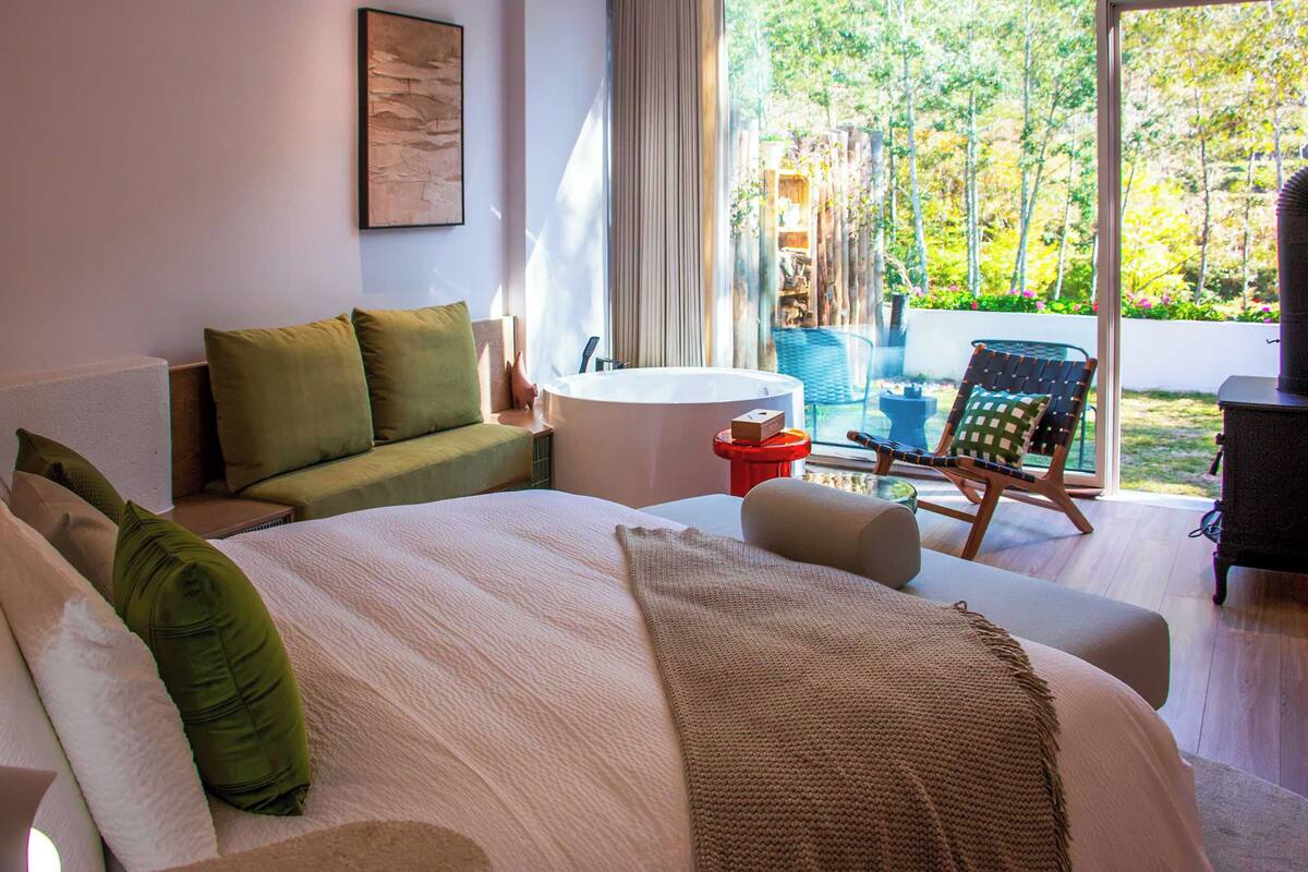 Elite-Doppelzimmer, Bergblick | Hochwertige Bettwaren, Daunenbettdecken, Schreibtisch