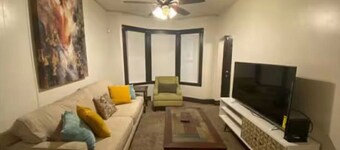 Cozy Holcomb Haven Near Downtown Detroit