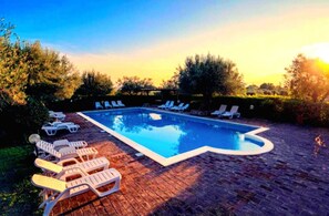 Outdoor pool - APARTMENT OASIS THE PEARL - NATURE POOL AND GYM (Passignano sul Trasimeno)