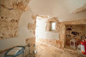 Interior - Luxury Trullo with Private Pool near Ostuni – Itria Valley (Ostuni)