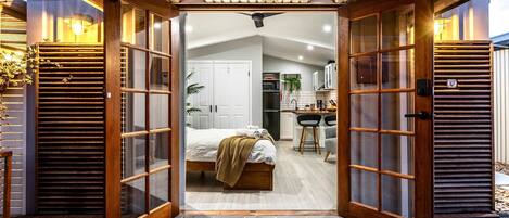 5 bedrooms, iron/ironing board, travel cot, WiFi