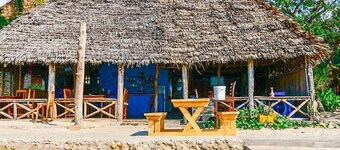 Ushongo beach bandas