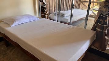 Bungalow, Sea View | Iron/ironing board, free WiFi