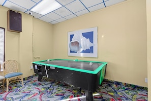 Interior - Harbour Beach Resort 219 (Daytona Beach)