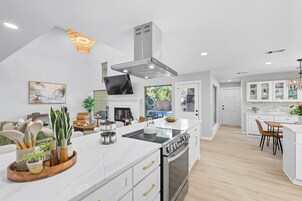 Casa (Multiple Bedrooms) | Parte interna
