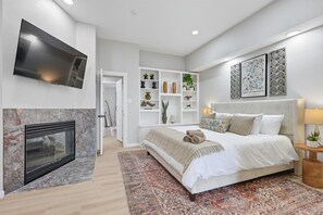 House (Multiple Bedrooms) | Interior - 7BR 5BA w Pool, Hot Tub, Sport Court & Game Room (DeSoto)