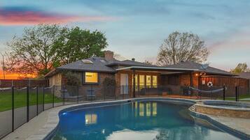 單棟房屋 (4 Bedrooms) | 住宿正面