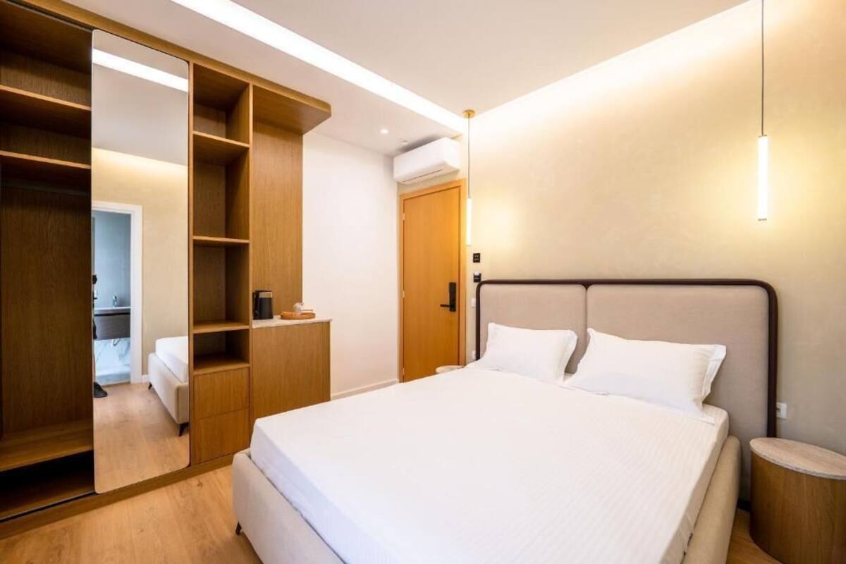 Double or Twin Room | WiFi (free), bed sheets