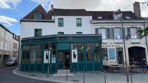 Fachada de la propiedad