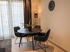 Dining - Munich Finest Apartments 22 by Interhome (Munich)