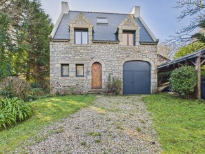 Exterior - By the Gulf, house for 8 with garden (Arzon)