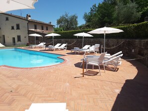 Pool - Old Style Apartment in Florence in Residence with shared pool (Tavarnuzze)