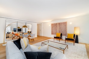 TV - Prime Location Apt in Lisbon’s Historic Centre (Lisbon)
