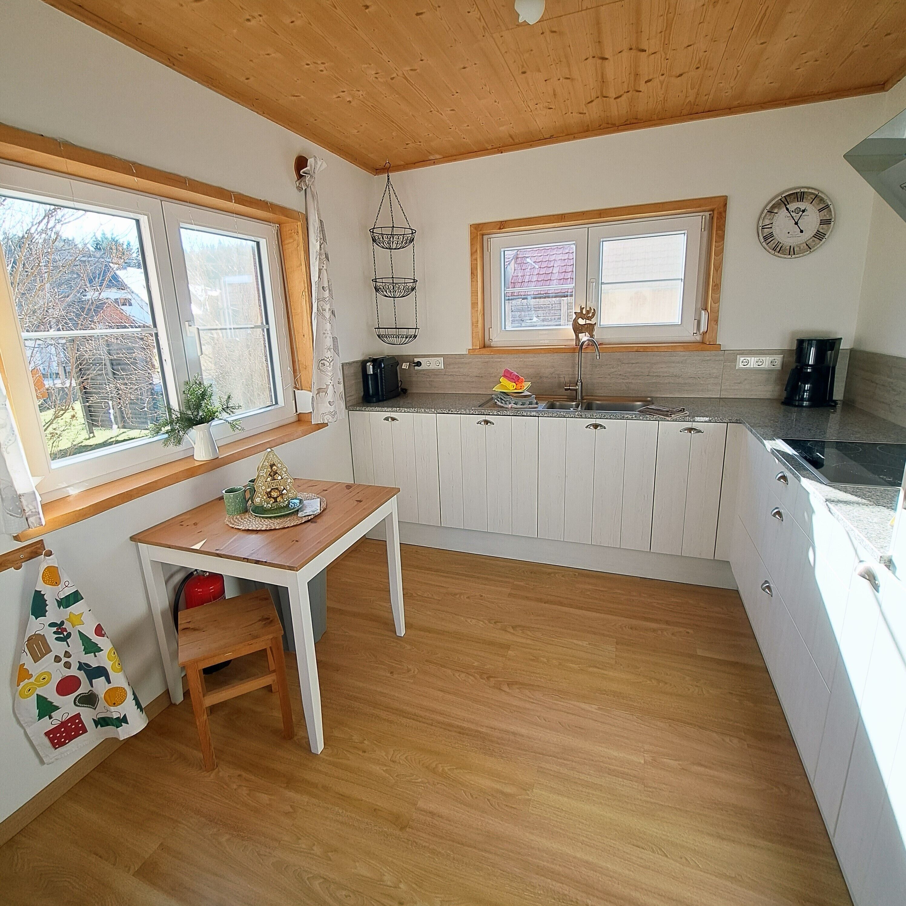 Refrigerador, horno, placa de cocina, lavavajillas